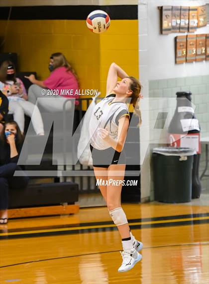Thumbnail 2 in Chattanooga Central @ Hixson photogallery.