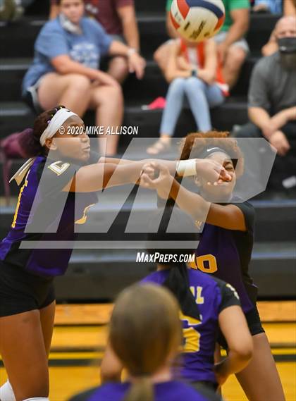 Thumbnail 1 in Chattanooga Central @ Hixson photogallery.