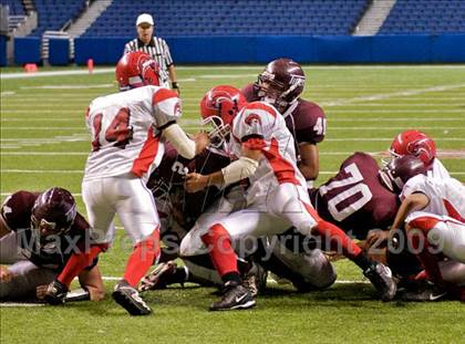 Thumbnail 3 in Fox Tech vs. Floresville (Texas Football Classic) photogallery.