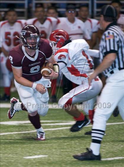 Thumbnail 2 in Fox Tech vs. Floresville (Texas Football Classic) photogallery.