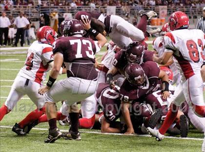 Thumbnail 3 in Fox Tech vs. Floresville (Texas Football Classic) photogallery.