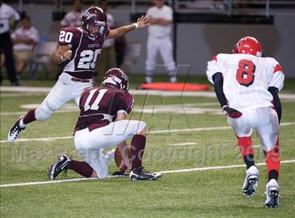 Thumbnail 2 in Fox Tech vs. Floresville (Texas Football Classic) photogallery.