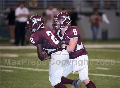 Thumbnail 2 in Fox Tech vs. Floresville (Texas Football Classic) photogallery.