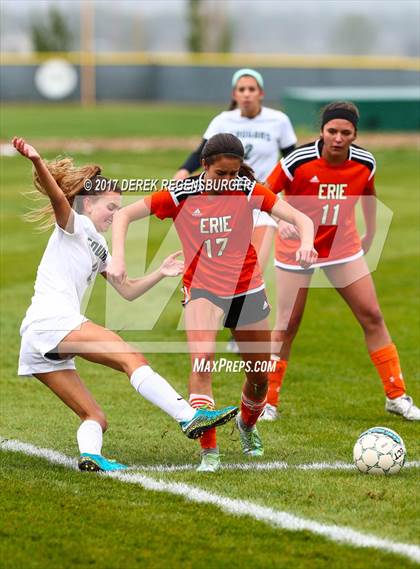 Thumbnail 1 in Niwot vs. Erie (CHSAA 4A First Round) photogallery.