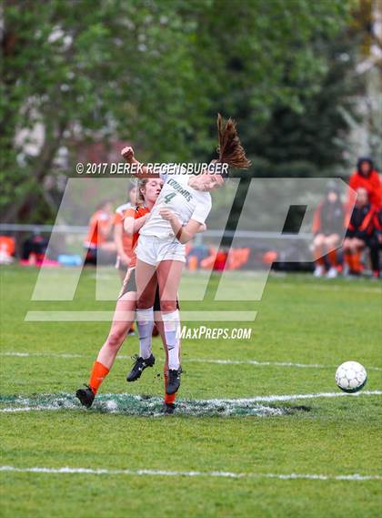 Thumbnail 3 in Niwot vs. Erie (CHSAA 4A First Round) photogallery.