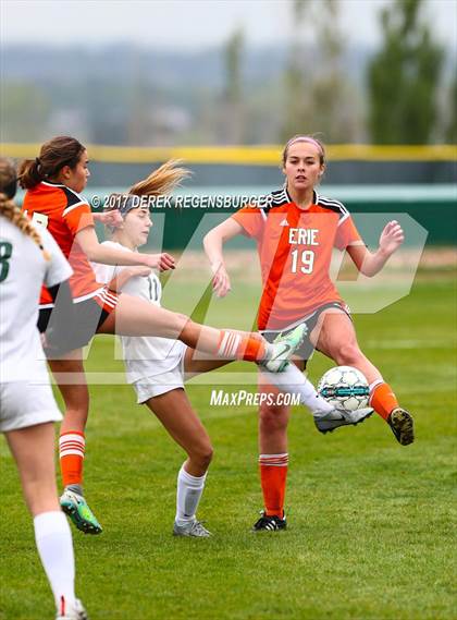 Thumbnail 2 in Niwot vs. Erie (CHSAA 4A First Round) photogallery.