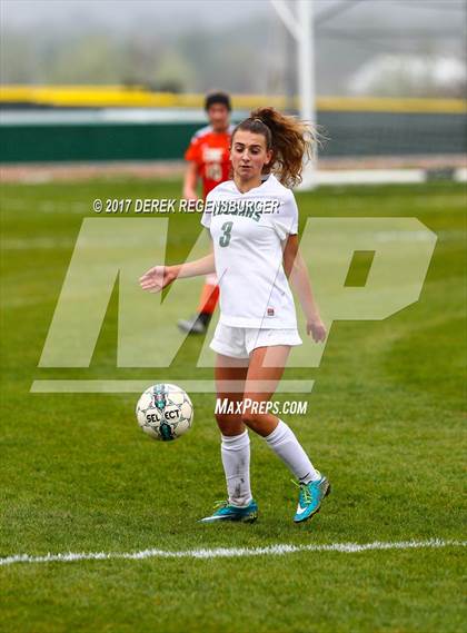 Thumbnail 1 in Niwot vs. Erie (CHSAA 4A First Round) photogallery.