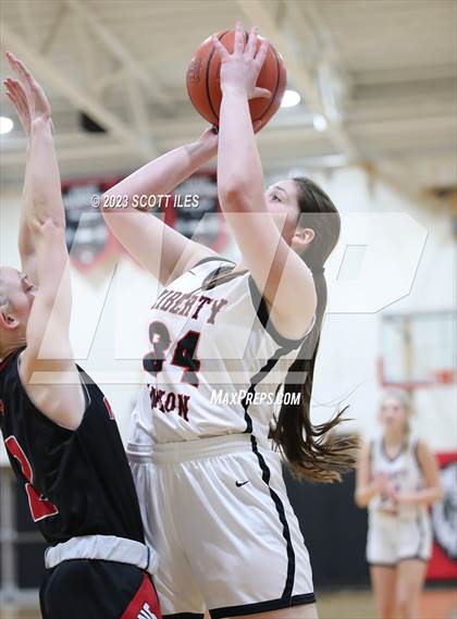 Thumbnail 3 in Fairfield Union @ Liberty Union photogallery.