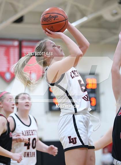 Thumbnail 3 in Fairfield Union @ Liberty Union photogallery.