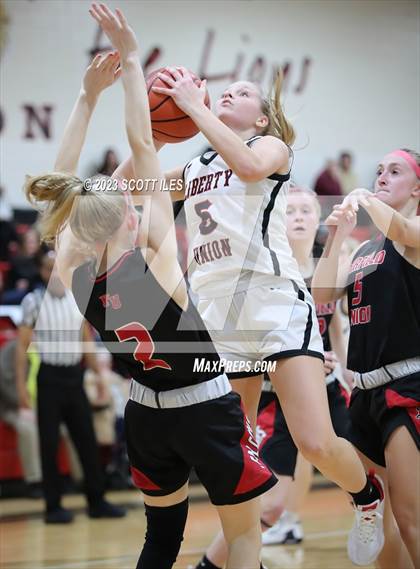 Thumbnail 3 in Fairfield Union @ Liberty Union photogallery.