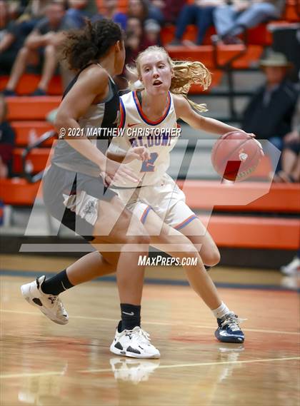 Thumbnail 1 in Navarre vs. William Blount (Sandestin Christmas Classic) photogallery.