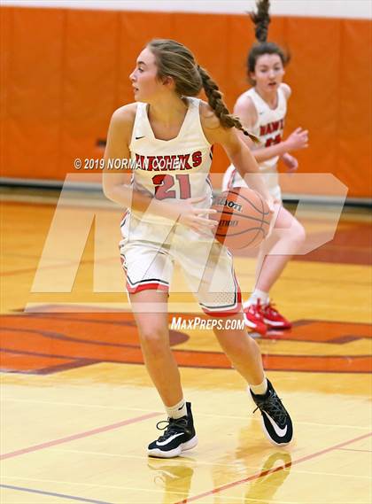 Thumbnail 2 in Maine South vs. Barrington photogallery.