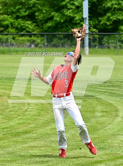 Thumbnail 1 in Pangburn vs Perryville (AAA 3A Regional first round) photogallery.