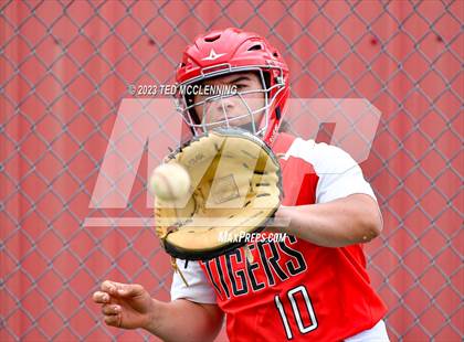 Thumbnail 1 in Pangburn vs Perryville (AAA 3A Regional first round) photogallery.