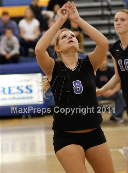 Thumbnail 1 in Agoura vs Simi Valley photogallery.