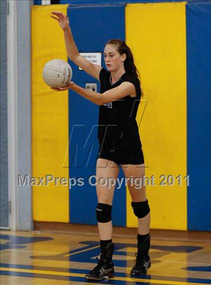 Thumbnail 2 in Agoura vs Simi Valley photogallery.