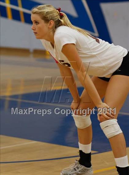 Thumbnail 2 in Agoura vs Simi Valley photogallery.