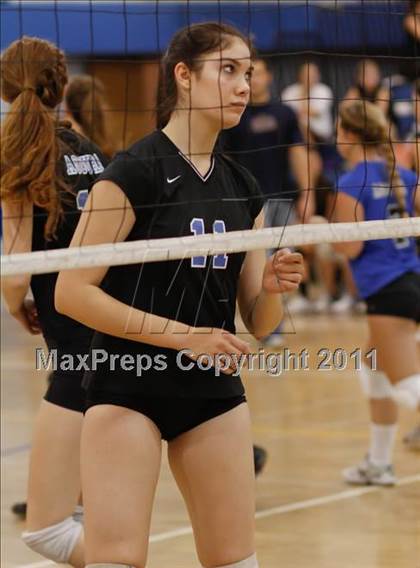 Thumbnail 3 in Agoura vs Simi Valley photogallery.