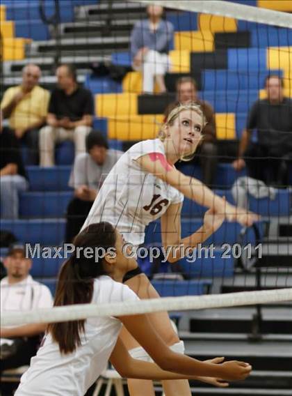 Thumbnail 2 in Agoura vs Simi Valley photogallery.