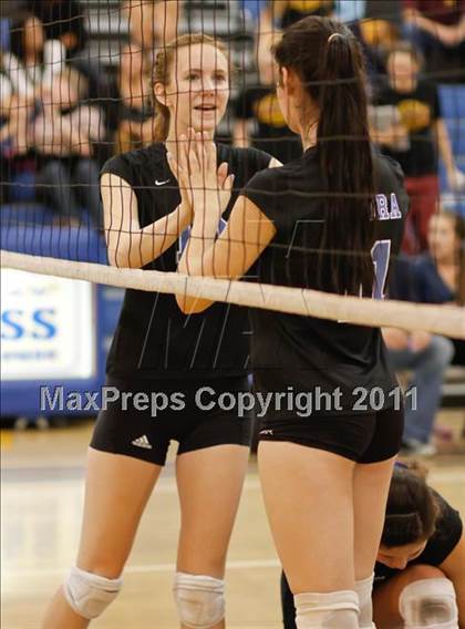 Thumbnail 3 in Agoura vs Simi Valley photogallery.
