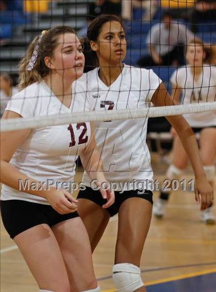 Thumbnail 1 in Agoura vs Simi Valley photogallery.