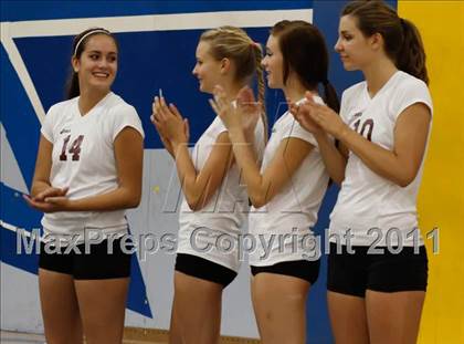 Thumbnail 1 in Agoura vs Simi Valley photogallery.