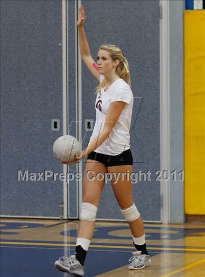 Thumbnail 1 in Agoura vs Simi Valley photogallery.