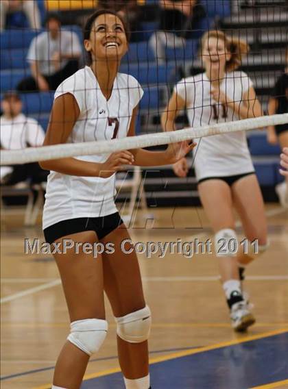 Thumbnail 3 in Agoura vs Simi Valley photogallery.