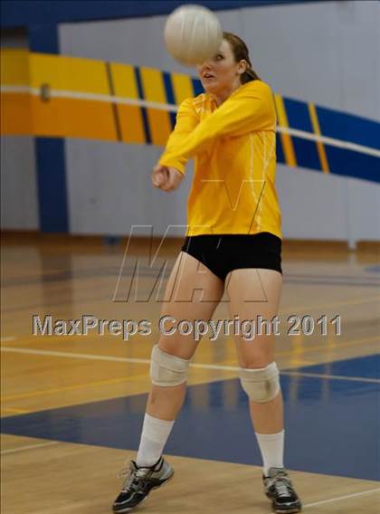 Thumbnail 3 in Agoura vs Simi Valley photogallery.