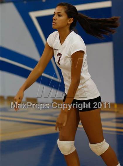 Thumbnail 3 in Agoura vs Simi Valley photogallery.