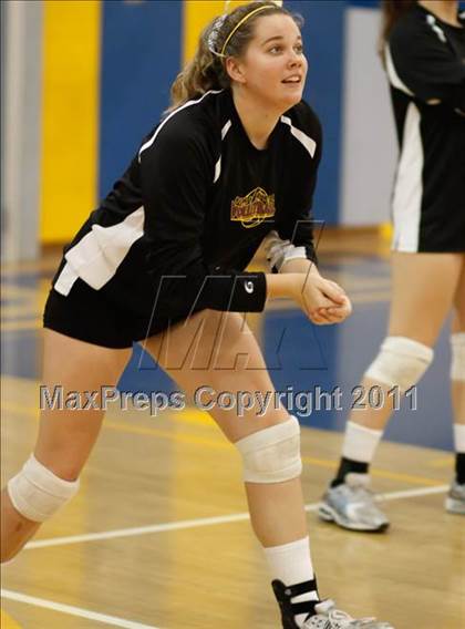 Thumbnail 3 in Agoura vs Simi Valley photogallery.