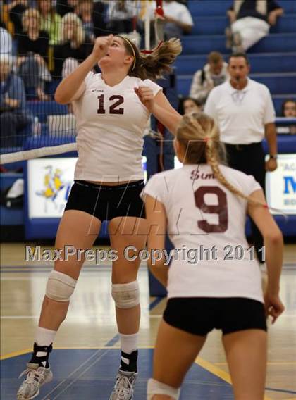 Thumbnail 1 in Agoura vs Simi Valley photogallery.