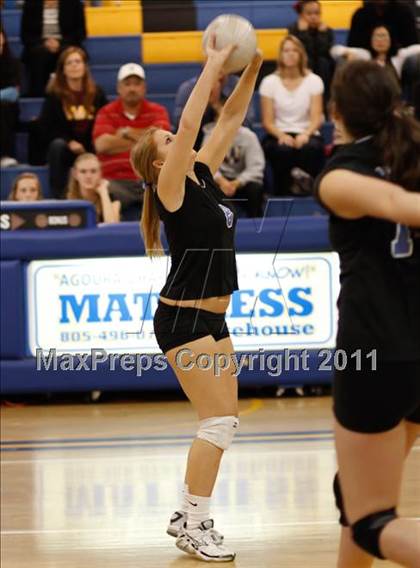 Thumbnail 3 in Agoura vs Simi Valley photogallery.