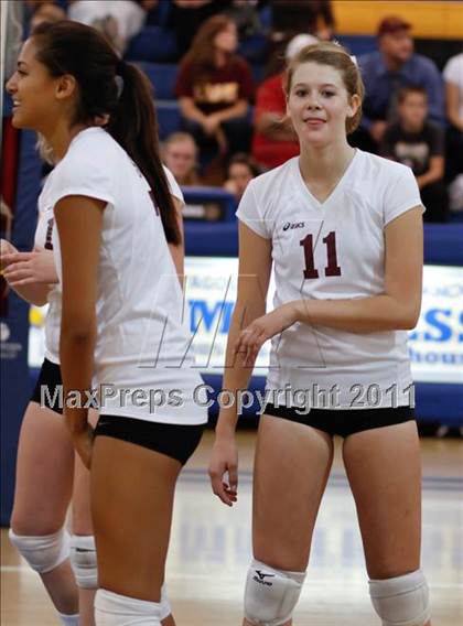 Thumbnail 3 in Agoura vs Simi Valley photogallery.