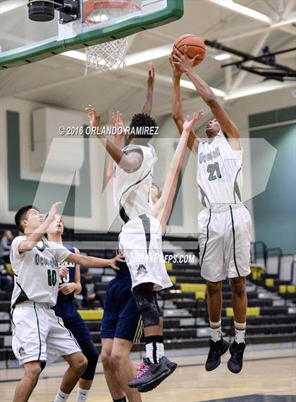 Thumbnail 2 in La Costa Canyon vs Oceanside (Grossmont Winter Tournament) photogallery.