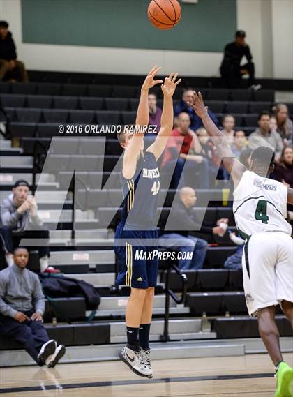 Thumbnail 2 in La Costa Canyon vs Oceanside (Grossmont Winter Tournament) photogallery.