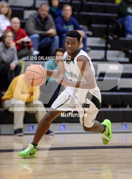 Thumbnail 2 in La Costa Canyon vs Oceanside (Grossmont Winter Tournament) photogallery.