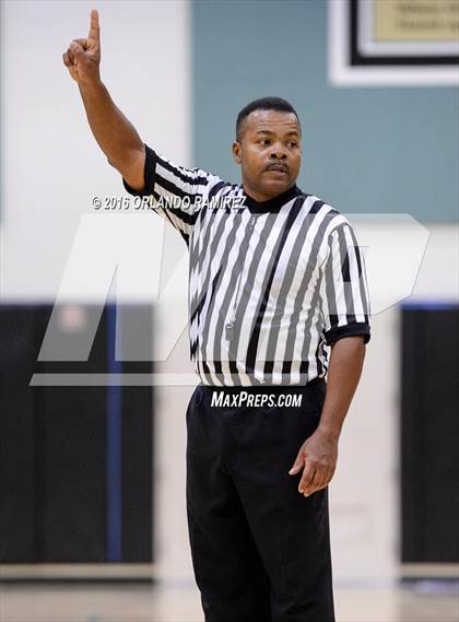 Thumbnail 2 in La Costa Canyon vs Oceanside (Grossmont Winter Tournament) photogallery.