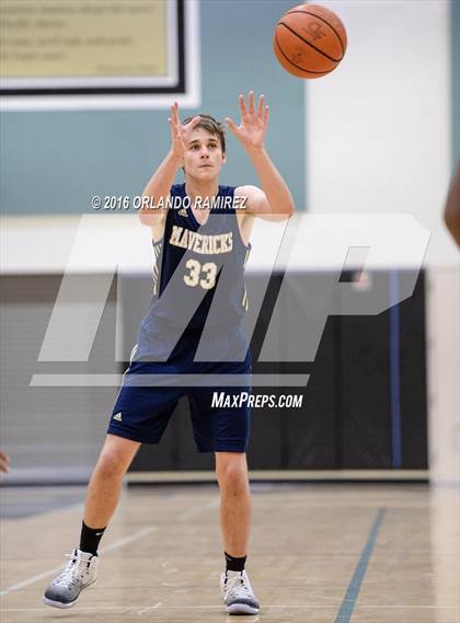 Thumbnail 2 in La Costa Canyon vs Oceanside (Grossmont Winter Tournament) photogallery.