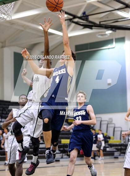 Thumbnail 3 in La Costa Canyon vs Oceanside (Grossmont Winter Tournament) photogallery.
