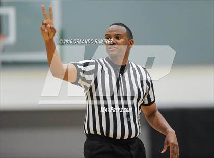 Thumbnail 2 in La Costa Canyon vs Oceanside (Grossmont Winter Tournament) photogallery.