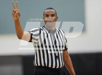 Thumbnail 3 in La Costa Canyon vs Oceanside (Grossmont Winter Tournament) photogallery.