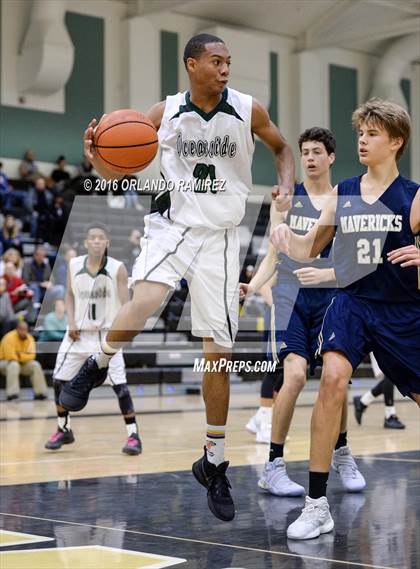 Thumbnail 1 in La Costa Canyon vs Oceanside (Grossmont Winter Tournament) photogallery.