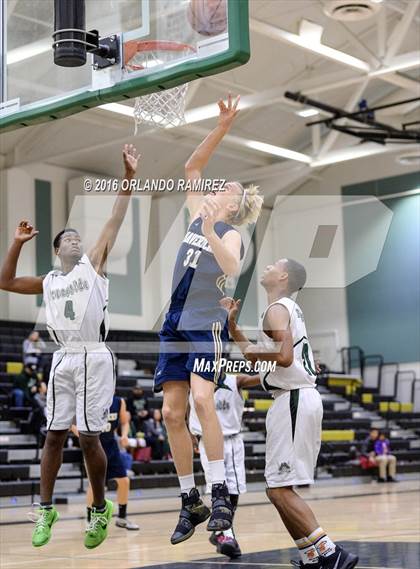 Thumbnail 2 in La Costa Canyon vs Oceanside (Grossmont Winter Tournament) photogallery.