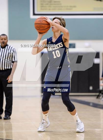 Thumbnail 2 in La Costa Canyon vs Oceanside (Grossmont Winter Tournament) photogallery.