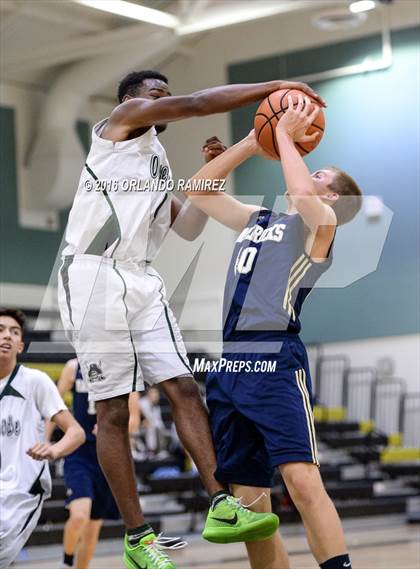 Thumbnail 2 in La Costa Canyon vs Oceanside (Grossmont Winter Tournament) photogallery.