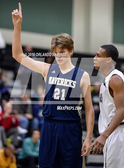 Thumbnail 3 in La Costa Canyon vs Oceanside (Grossmont Winter Tournament) photogallery.