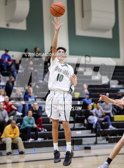 Thumbnail 2 in La Costa Canyon vs Oceanside (Grossmont Winter Tournament) photogallery.