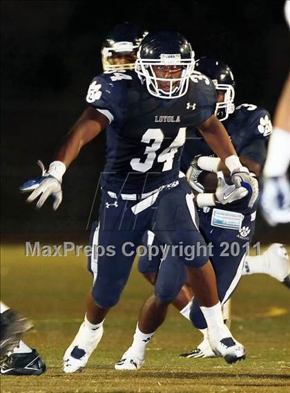 Thumbnail 2 in Loyola vs. St. John Bosco photogallery.