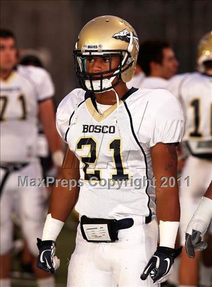 Thumbnail 2 in Loyola vs. St. John Bosco photogallery.